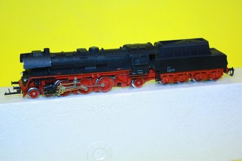 Model parní lokomotivy BR35 / TT /