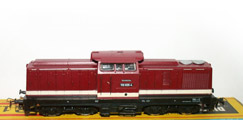 Dieselová lokomotiva BR 110 DR zcela nový vitrinový model(H0)