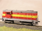 Maketa motorové lokomotivy řady 743 002-8