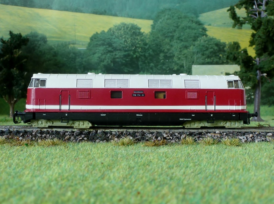BTTB - Dieselová lokomotiva BR 118 DR - TT