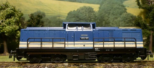Piko - Dieselová lokomotiva V 100 DR - HO