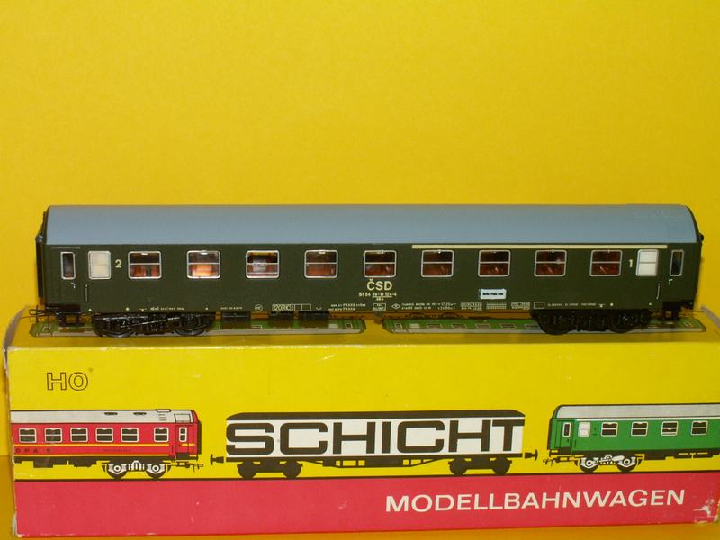 Model rychlíkového vagonu 1-2. třída ČSD