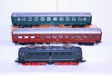 Set s lokomotivou E 42+vagony DR /HO/