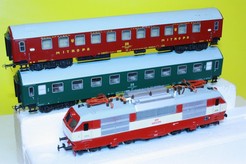Model setu elektrické lokomotivy E499.001+2 vozy DR /HO/
