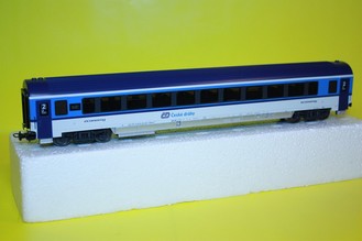 Model rychlíkového vagonu 2.třídy ČD(HO)