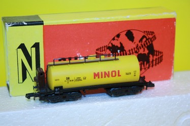 Cisternový 4-osý vagon MINOL-špičkový model (N)