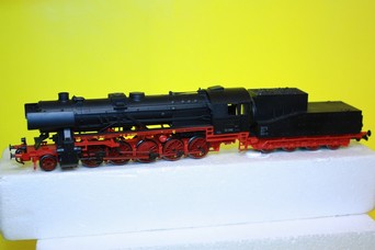 Model parní lokomotivy BR52 Guetzold (HO)