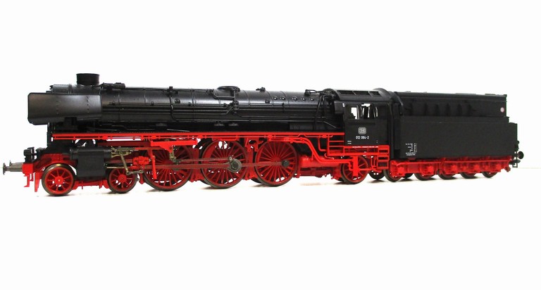 Roco H0 43340 parní lokomotiva BR 012 DB (HO)