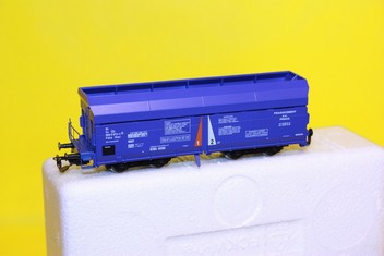 Tillig 15201 ,špičkový model - Samovýsypný nákladní vagon Pragocement ČD /TT/