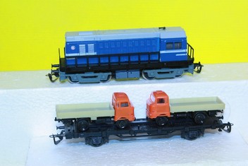 Model lokomotivy T435 + nákladní auta /TT/