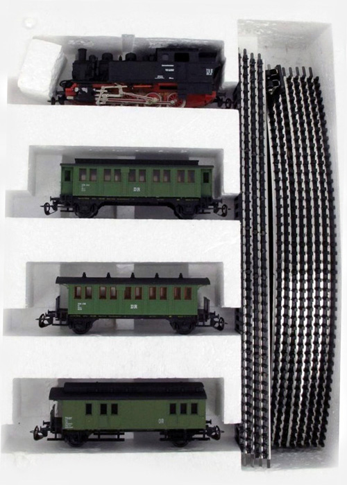 Osobní set s parní mašinkou BR 92 + 3 osobní vagóny a koleje zdarma!