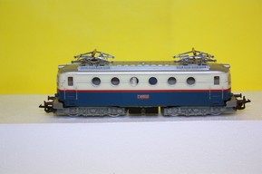 Model elektrické lokomotivy E499 ČSD poškozen lak /TT/