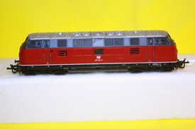 Dieselová lokomotiva BR 221 DB (TT)