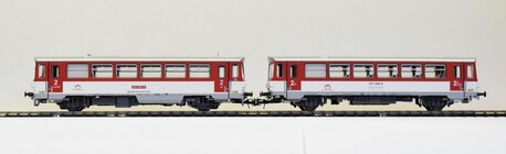 70383 Roco - Motorový vůz řady 810 s přípojným vozem, DCC se zvukem