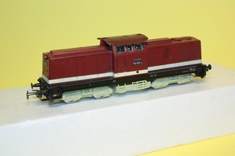 Model dieselové lokomotivy BR 110 PIKO (HO)
