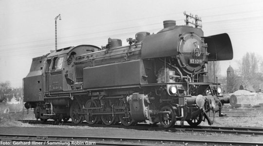 47123 PIKO - Parní lokomotiva BR 83.10, DCC se zvukem