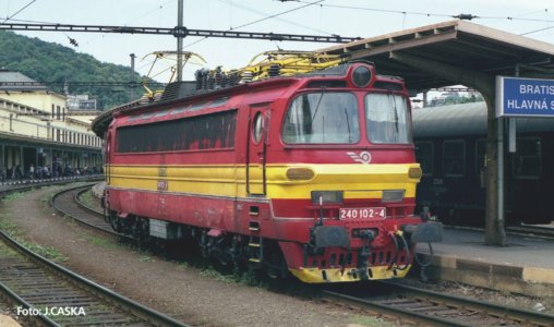 HO 51951 PIKO - Elektrická lokomotiva řady 240 "Laminátka" SLOVAKIA, DCC PluX22 se zvukem