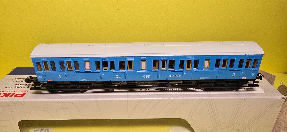 Osobní vagón ČSD limit edice v modré barvě (HO)