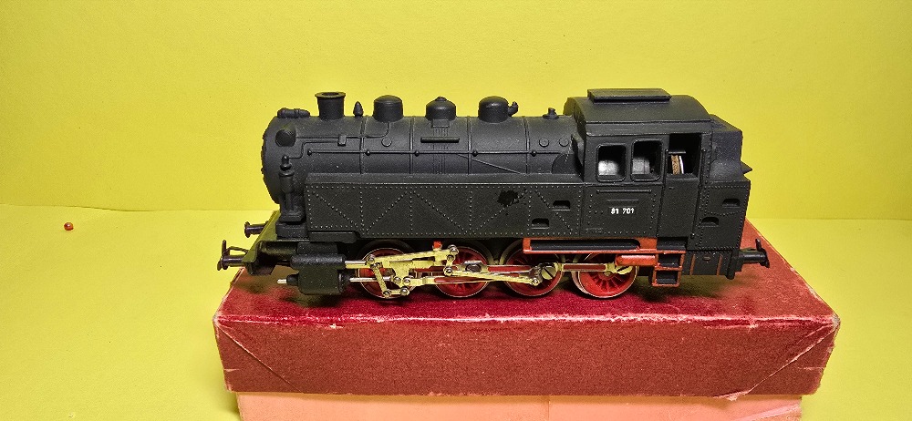 Parní lokomotiva BR 81 (HO) PIKO