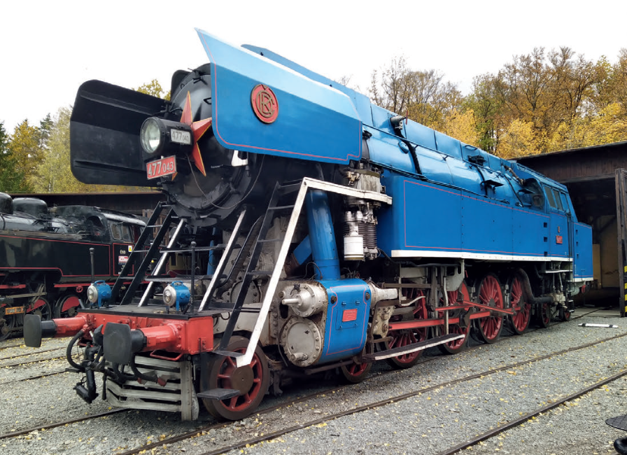 TRIX 25477 zvuk, kouř parní lokomotiva 477.043 Papoušek ČSD (HO)