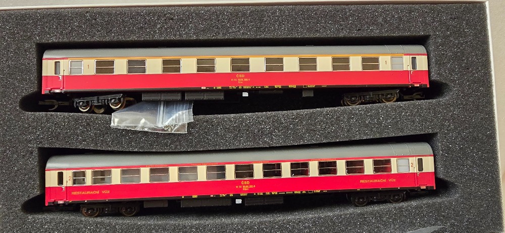 MTB restaurační vůz1 tř a jídelní vůz TT