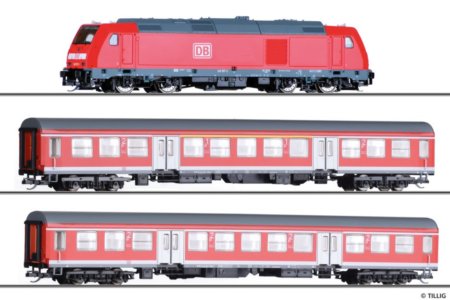 01505 Tillig TT Bahn - Start set s dieselovou lokomotivou TRAXX a dvěma osobními vozy typ Halberstad